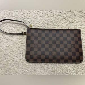 Louis Vuitton Neverfull MM pouch DE (Cherry color)